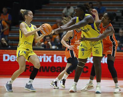 El Spar Gran Canaria no puede con un coral Valencia Basket (Tercera jornada, Valencia-Spar)