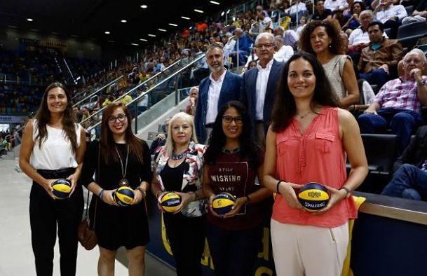 El SPAR GC en el palco del Gran Canaria Arena (2015 CBIC EN PALCO ARENA)