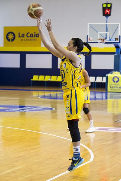 Naira Cáceres, Mención Honorífica de Deportista en Edad Escolar 2015 (2016 NAIRA CACERES)