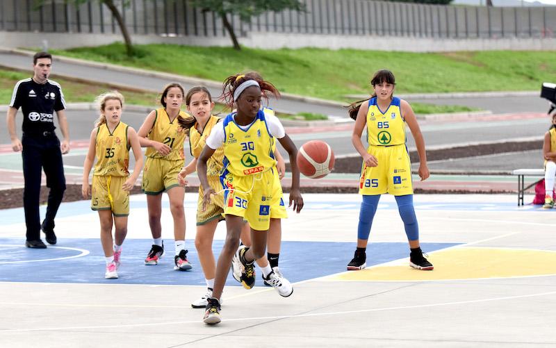 Diez minibaskets del SPAR se entrenarán con la preselección de Canarias (Diez minibaskets del SPAR se entrenarán con la pre)